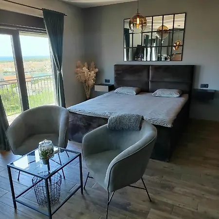 Modern With A Beautiful View Apartment